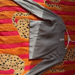Lululemon Gray Ribbed Cropped Long Sleeve